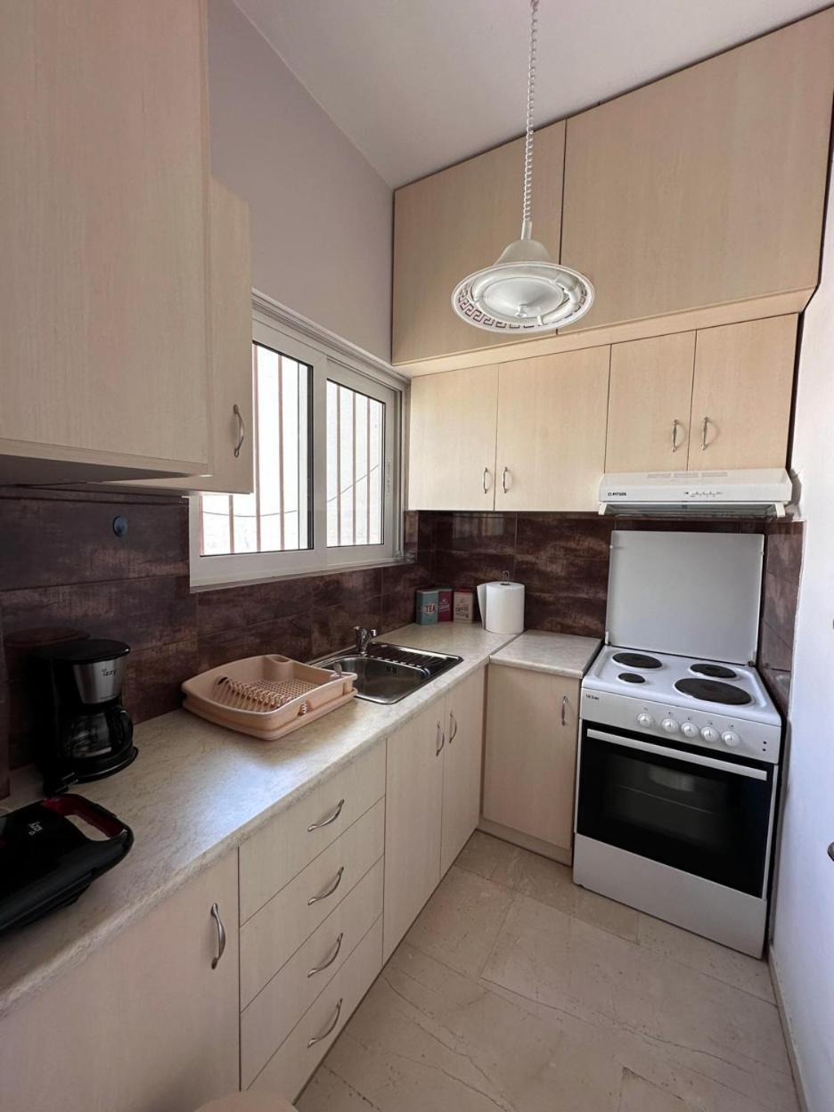 Beach Front Apartment Nea Palatia Exterior photo
